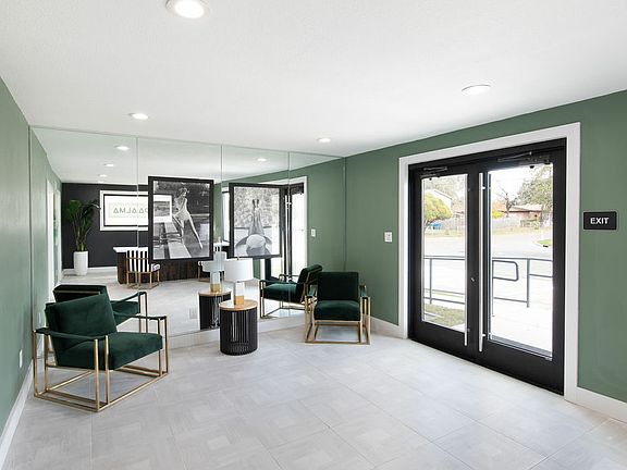 5th image of 1038 Caliente Dr APT 5