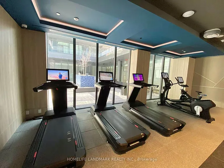 500 Dupont St #618 — Photo 16