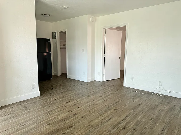 1734 Fletcher St #3 — Photo 3