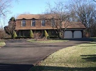 11 Coventry Ln, Lincolnshire, IL