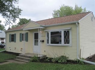 3809 School Rd, Madison, WI 53704