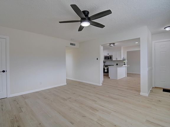 4th image of 4501 Norma Dr NE