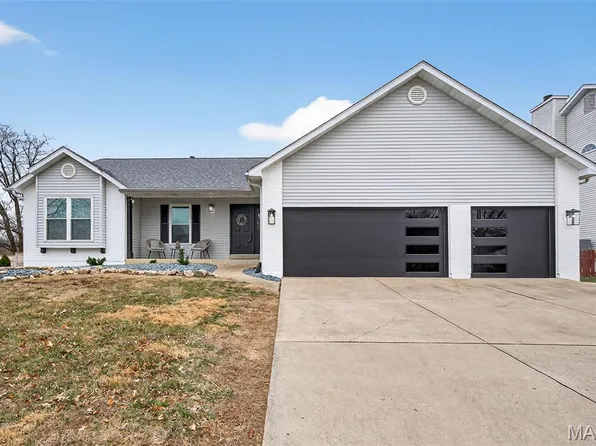 288 Alexandria Dr, Saint Charles, MO 63304