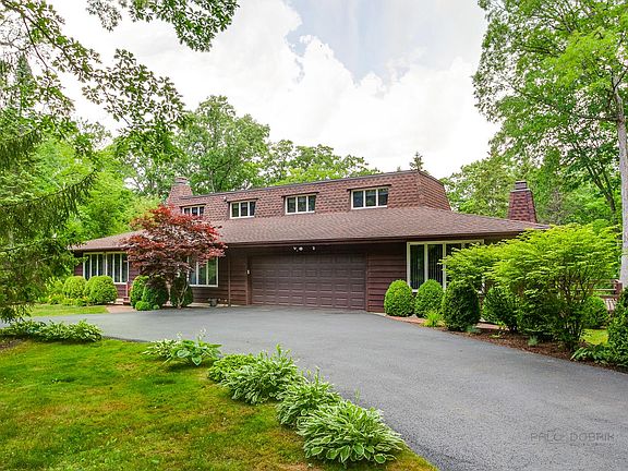 5th image of 14620 W Oak Ln