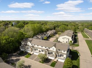 8177 Darcy Ln, Inver Grove Heights, MN 55076