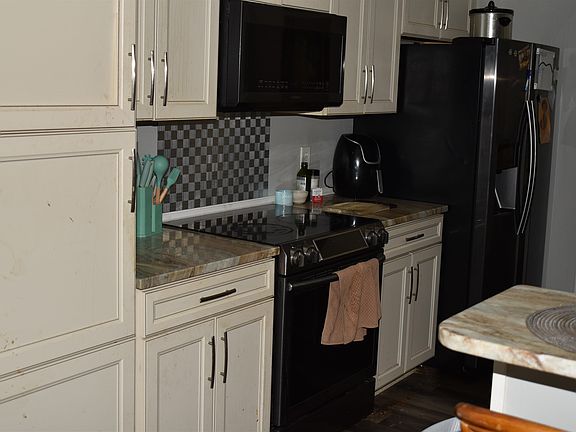 5th image of 4147 Highway 472