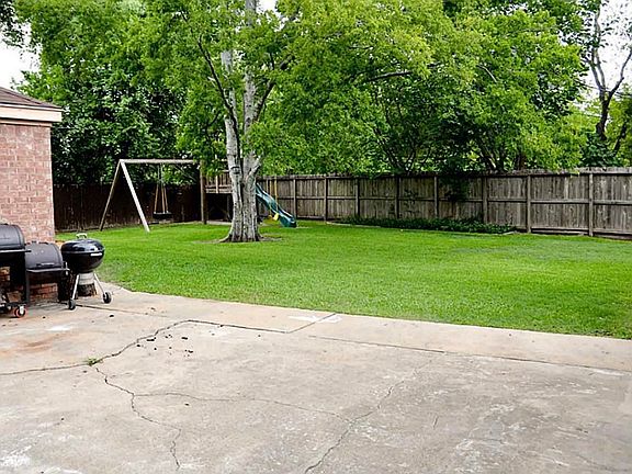 3rd image of 5806 Silver Forest Dr