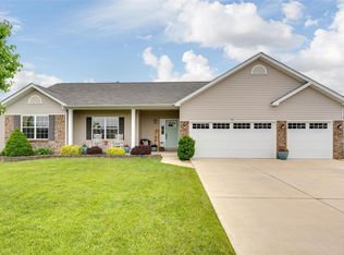 236 Fox Ridge Ln, Moscow Mills, MO 63362
