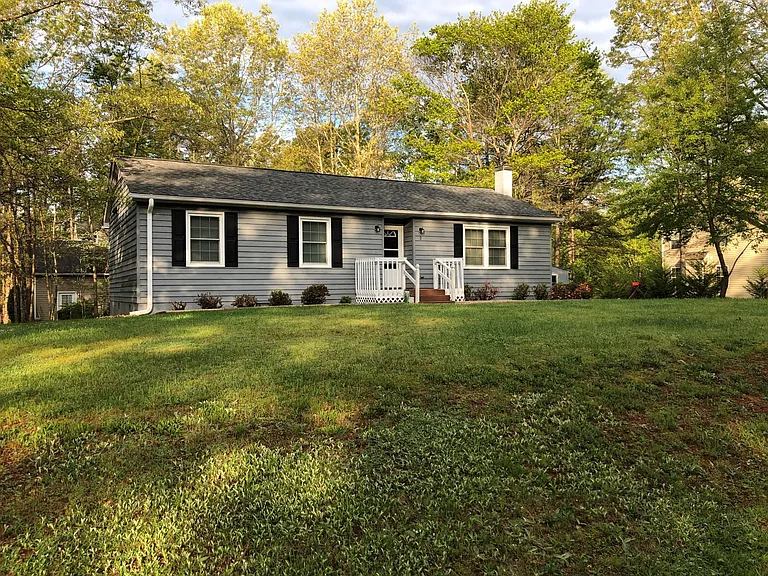 2 Deer Path Rd — Photo 14