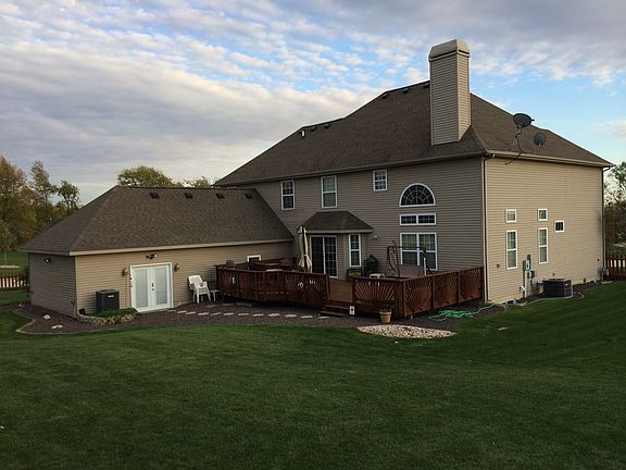 Backyard, deck, & 20x36 shop