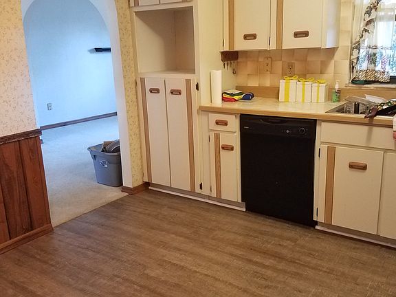 Kitchen with dining Nook