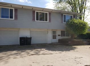 3527 35th St, Moline, IL 61265