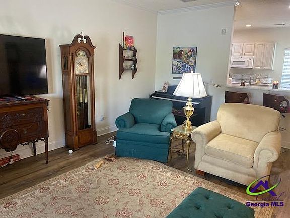 5th image of 304 S Houston Springs Blvd