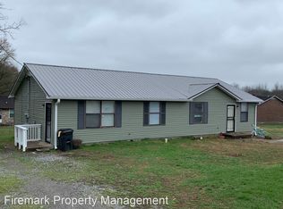 212 Greenleaf Cir, Gallatin, TN 37066