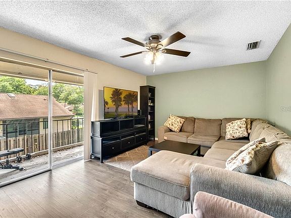 4th image of 222 Lewfield Cir