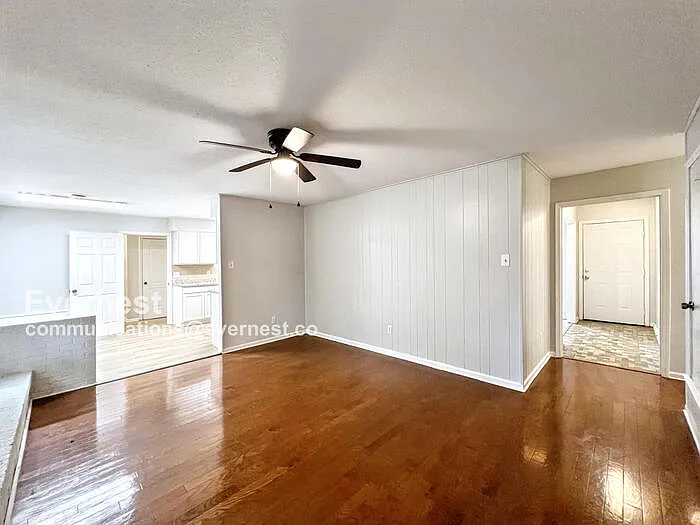 5697 Tulip Tree Dr — Photo 6