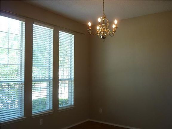 3rd image of 4713 Highlands Dr