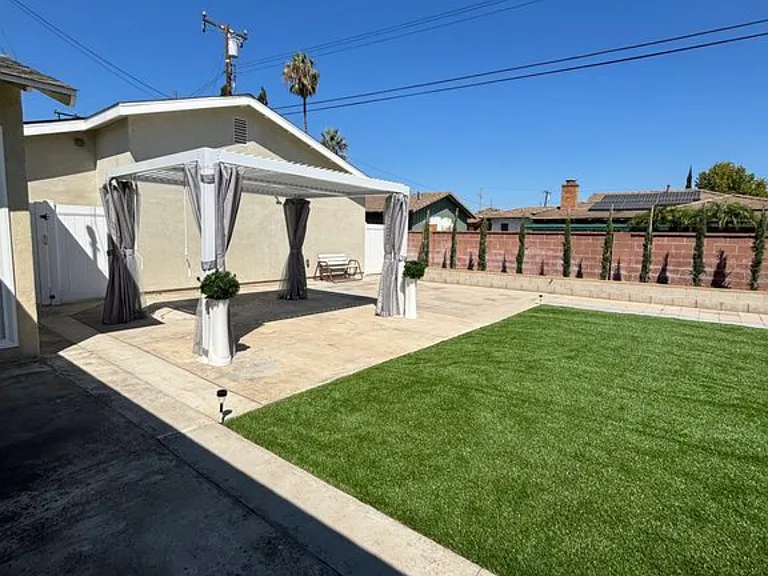 10041 Roselee Dr — Photo 8