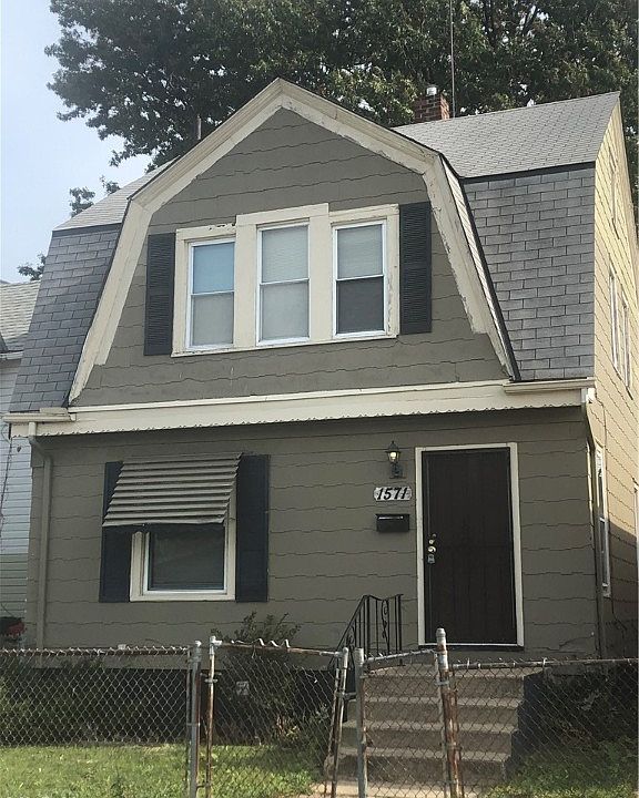 1st image of 1571 W 102nd St