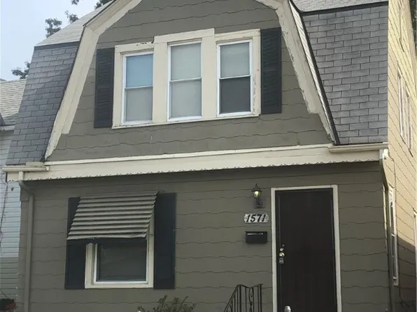 1571 W 102nd St, Cleveland, OH 44102