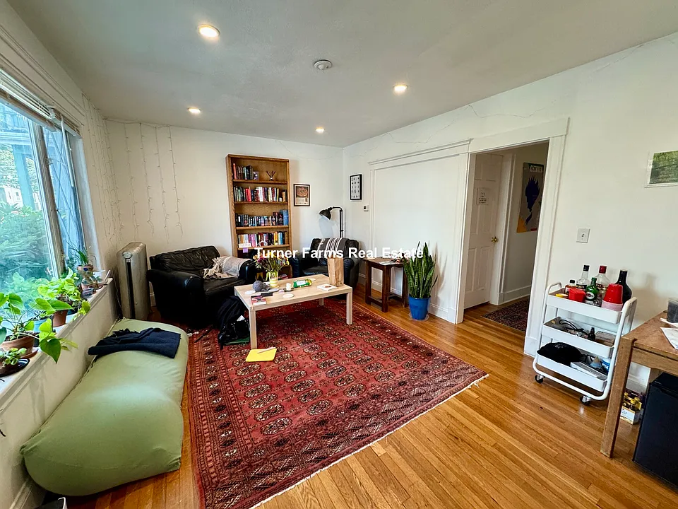 24 Chetwynd Rd