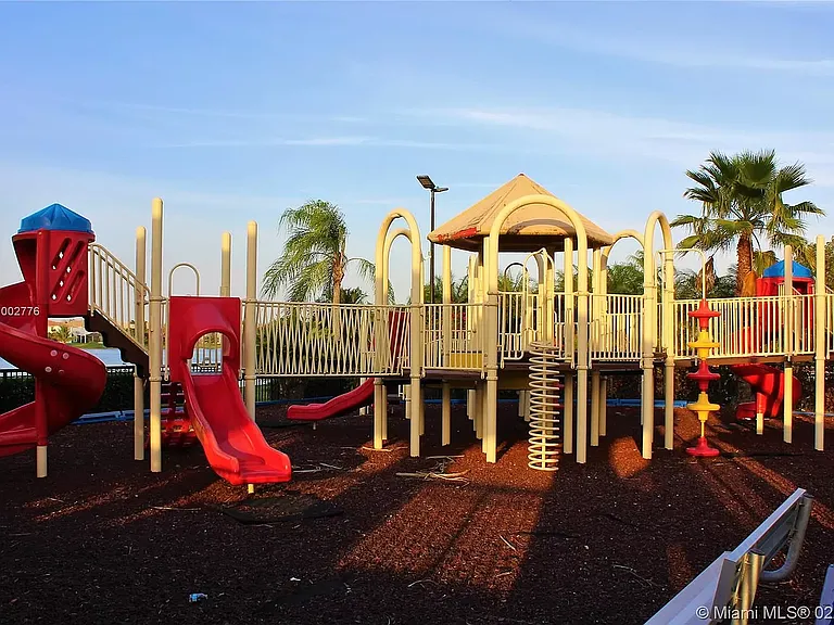 Silverlakes Community Playground