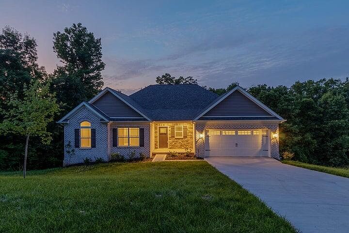 1st image of 170 Desha Dr