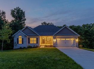 170 Desha Dr, Cynthiana, KY 41031