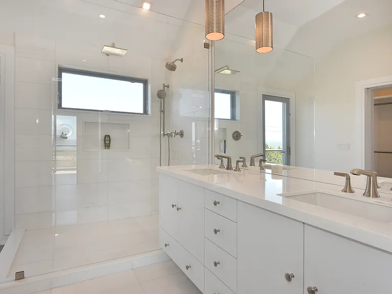 451 Dune Rd — Photo 28