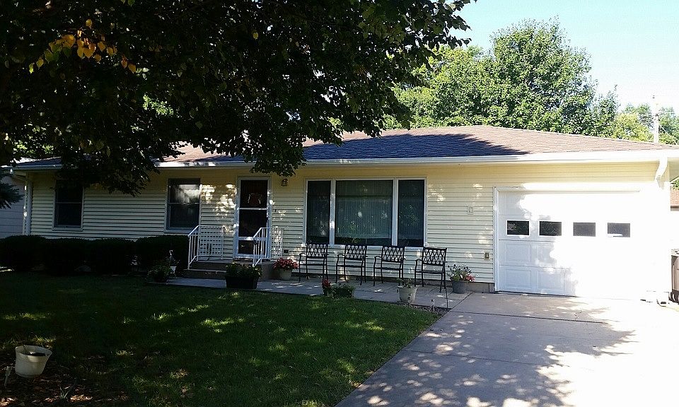 1st image of 7 Belmont Dr