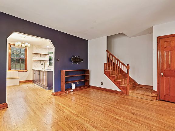 5th image of 3429 Carpenter St SE