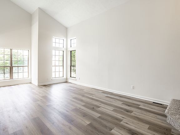 5th image of 4427 Braemar Dr