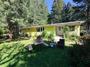 450 Jackadel Ln, Cave Junction, OR 97523