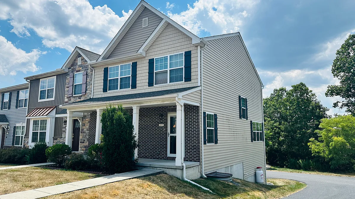 Building Photo - 4955 Laurel Valley Ln