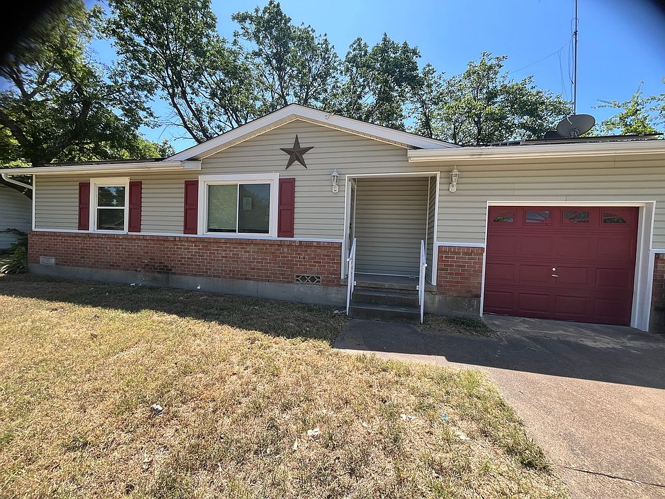 1st image of 110 Leighton Dr