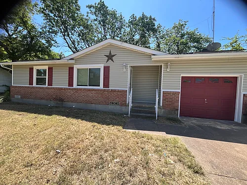 110 Leighton Dr Photo 1