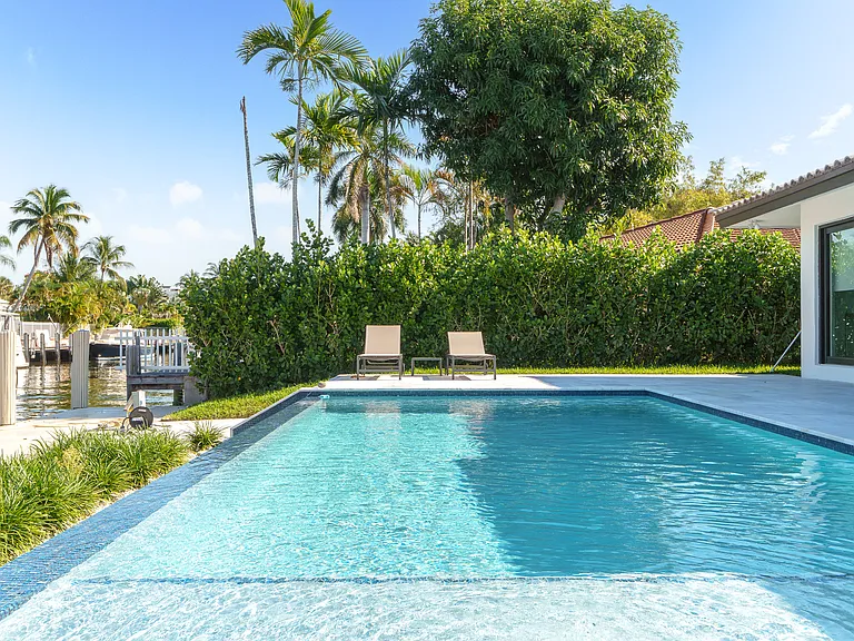 273 Tropic Dr — Photo 29