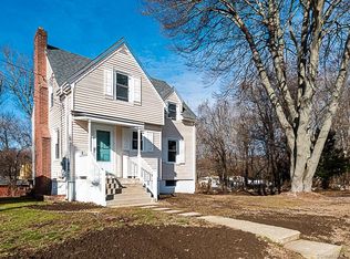 51 Summer St, Waterford, CT 06385