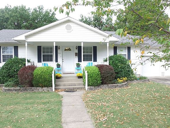2nd image of 905 Truman St