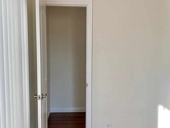 5th image of 634 N Kingsley Dr