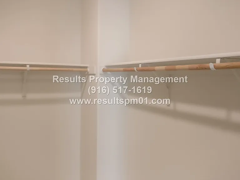 4329 Gentry Way — Photo 32