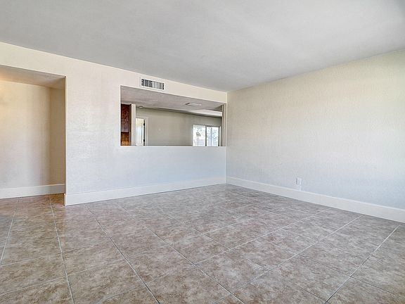 5th image of 2211 W Michigan Ave