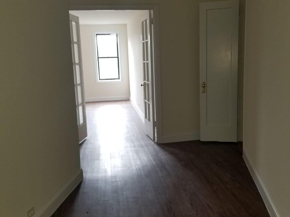1st image of 2084 Bronx Park E