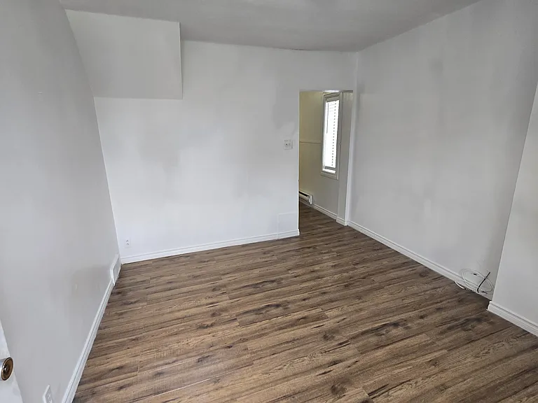 1612 Pacific Ave W — Photo 3