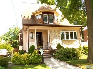 1044 Abbott Blvd, Fort Lee, NJ 07024