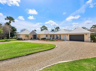 261 N Country Club Dr, Atlantis, FL 33462