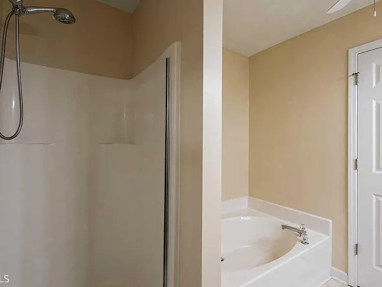 4205 Rogers Creek Ct — Photo 23