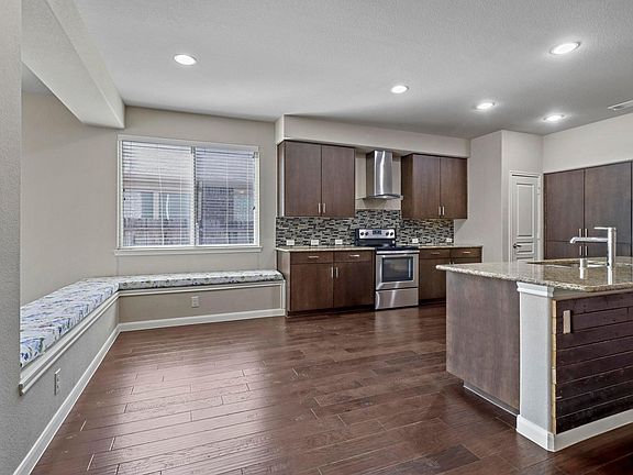 4th image of 4082 Serene Dr