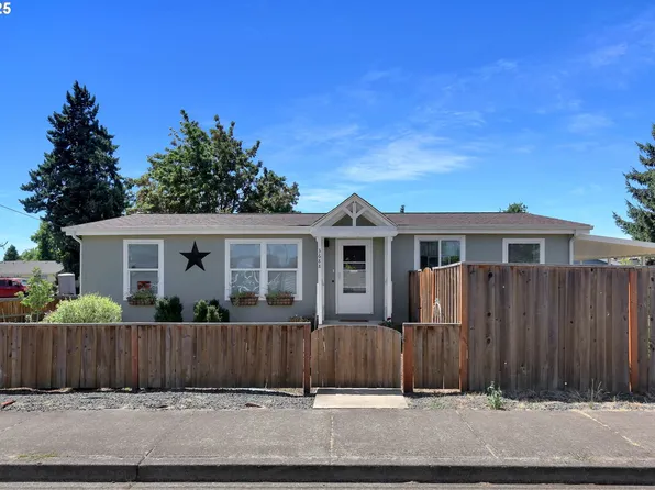 3688 S East St, Springfield, OR 97478