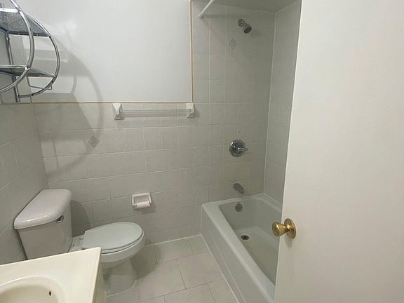 5th image of 8619 Bay 16th St #2F